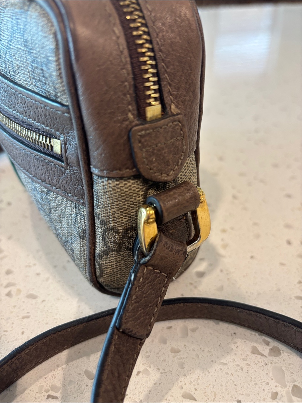 👄Gucci GG Supreme Crossbody Bag - Picture 10 of 16